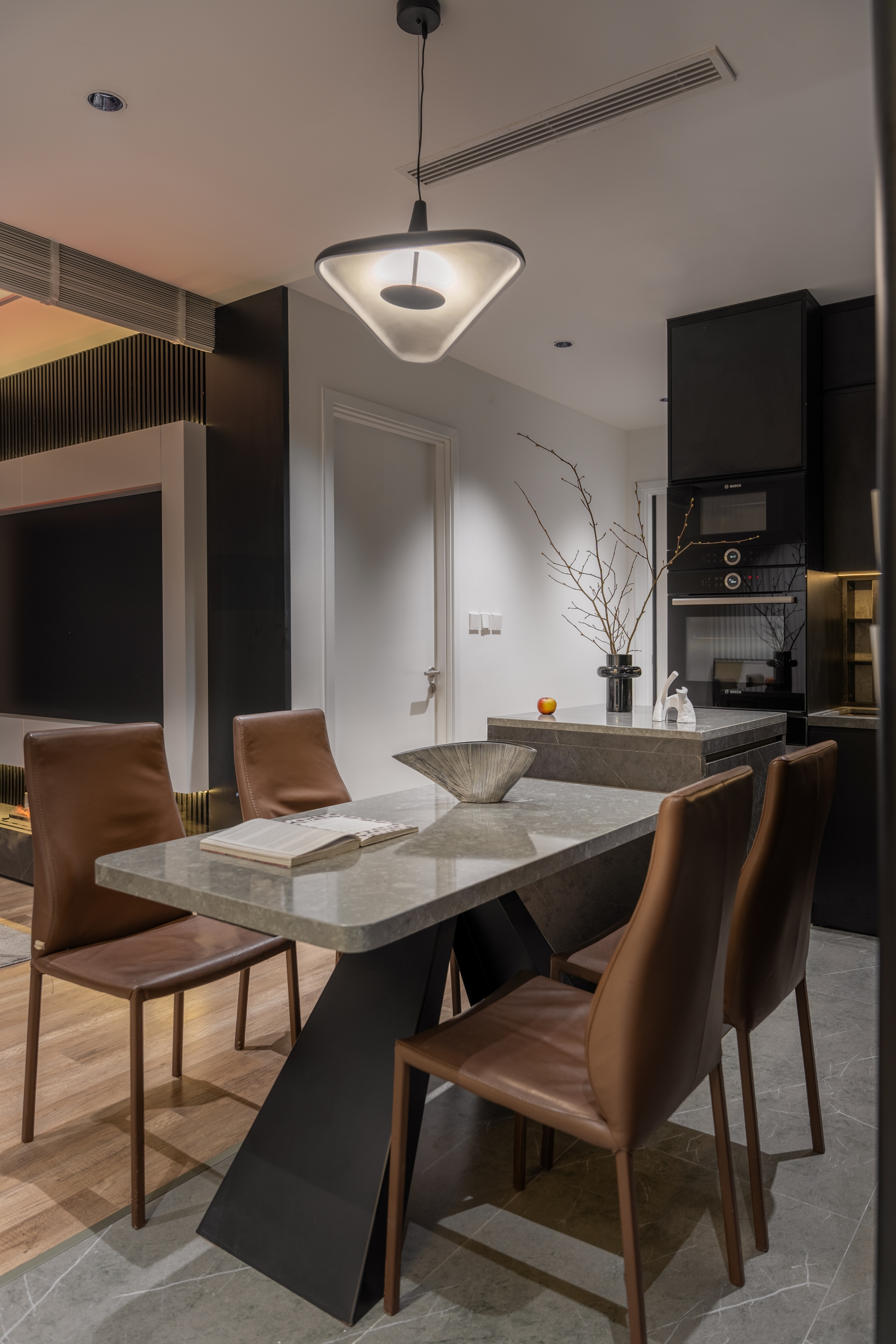 đèn spotlight hãng nào tốt 4