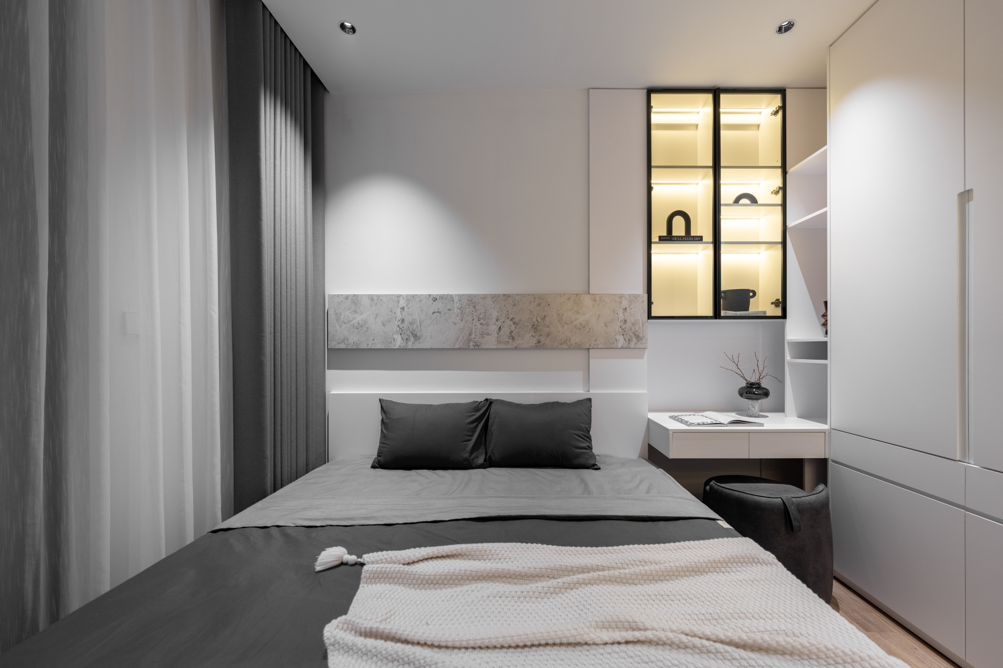 đèn spotlight hãng nào tốt 7