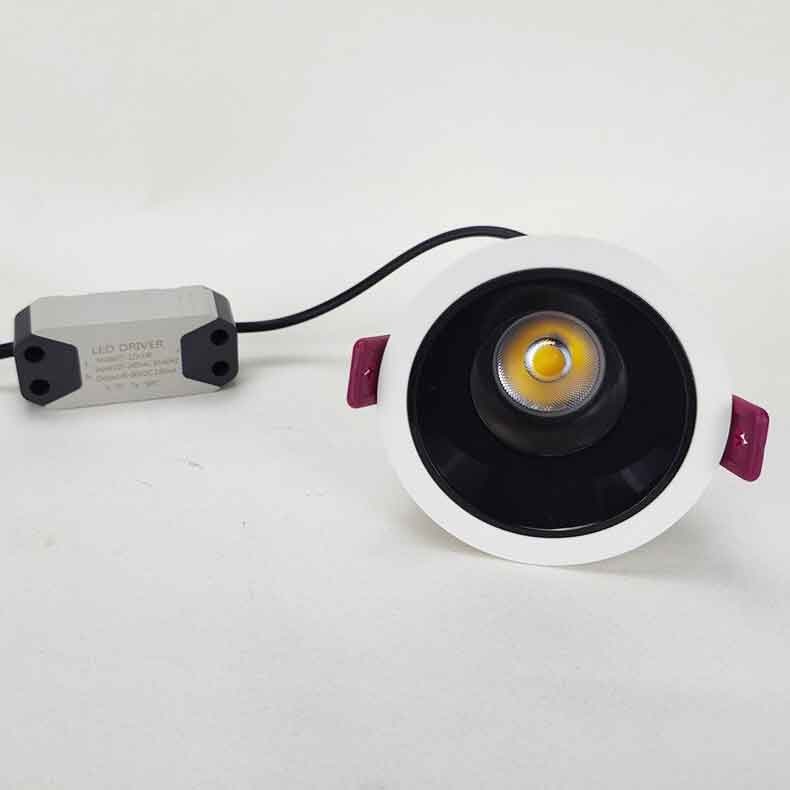 chóa đèn spotlight 3