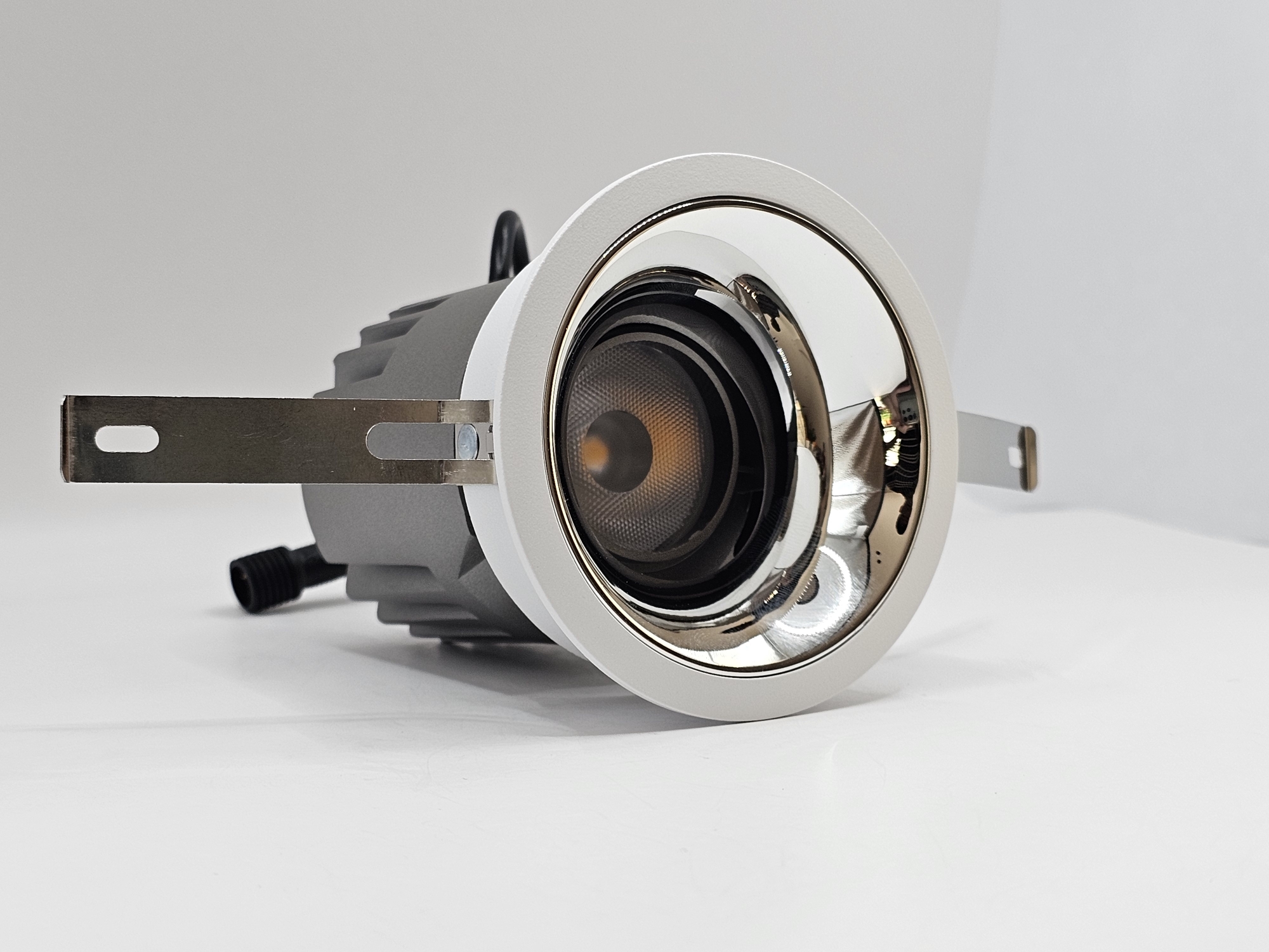 spotlight-binh-duong-4