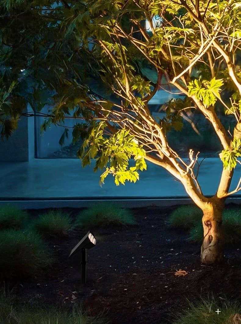 đèn spotlight chiếu cây 5