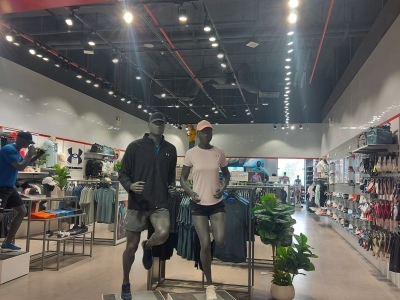 Kadilux cung cấp đèn led chuỗi showroom UNDER ARMOUR