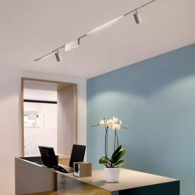 Đèn spotlight cho phòng làm việc tại nhà: Chọn ánh sáng đúng để tăng hiệu suất và cảm hứng