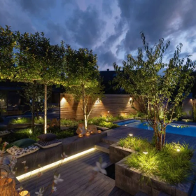 Đèn spotlight ngoài trời cho sân vườn: Tạo điểm nhấn ấn tượng cho không gian sống